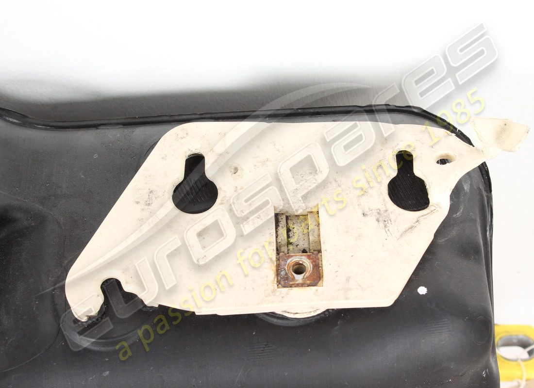 serbatoio carburante porsche danneggiato. numero parte 992201076g (6)