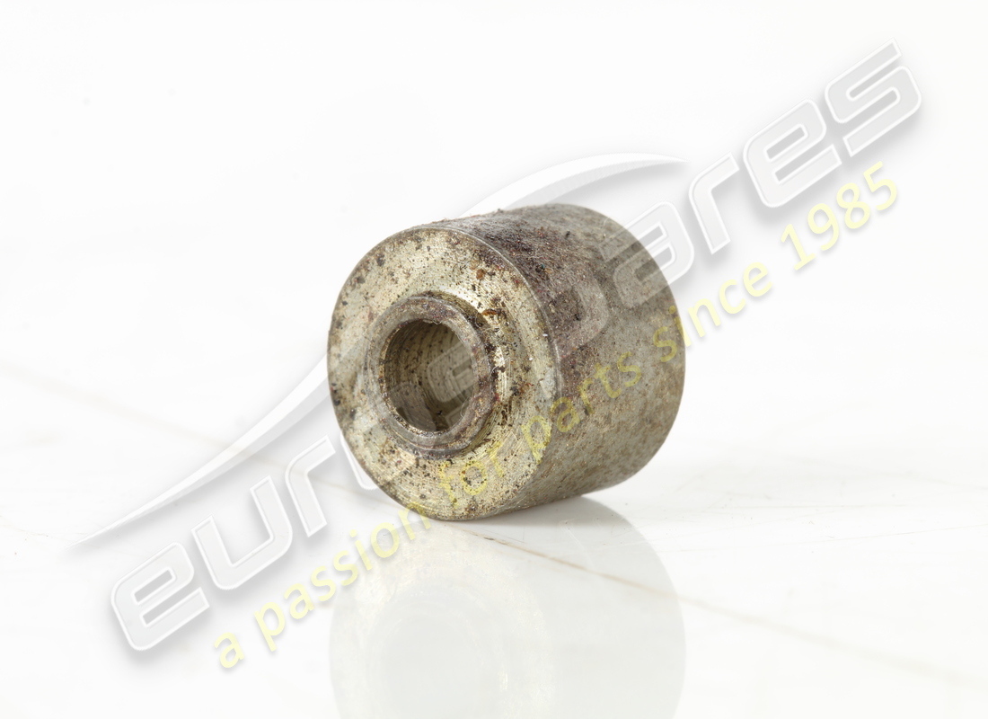 DISTANZIATORE Ferrari USATO. NUMERO PARTE 60915800 (1)