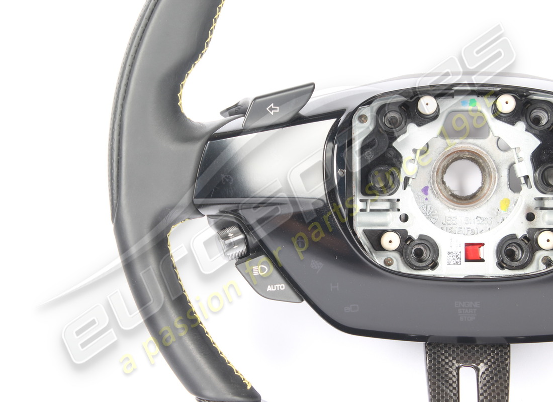 volante completo ferrari usato. numero parte 862794 (3)