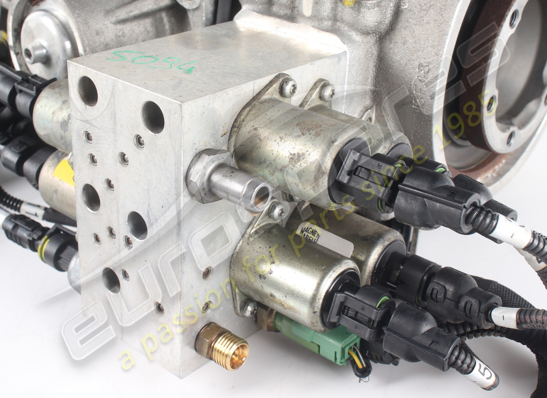 UNITÀ DI PRESA DI FORZA USATA FERRARI. NUMERO PARTE 324841 (4) unità di presa di forza usata ferrari. numero parte 324841 (4)