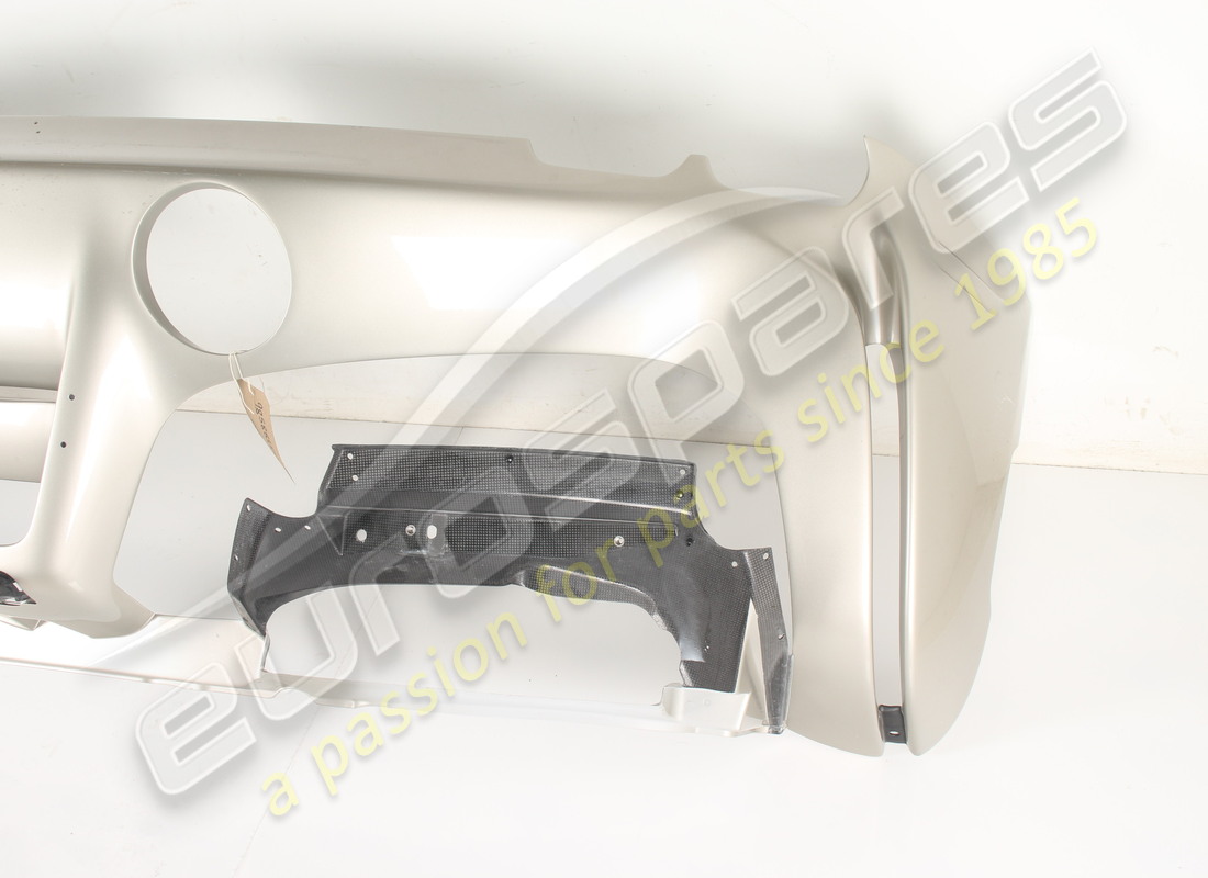 paraurti posteriore ferrari usato. numero parte 985883510 (3)