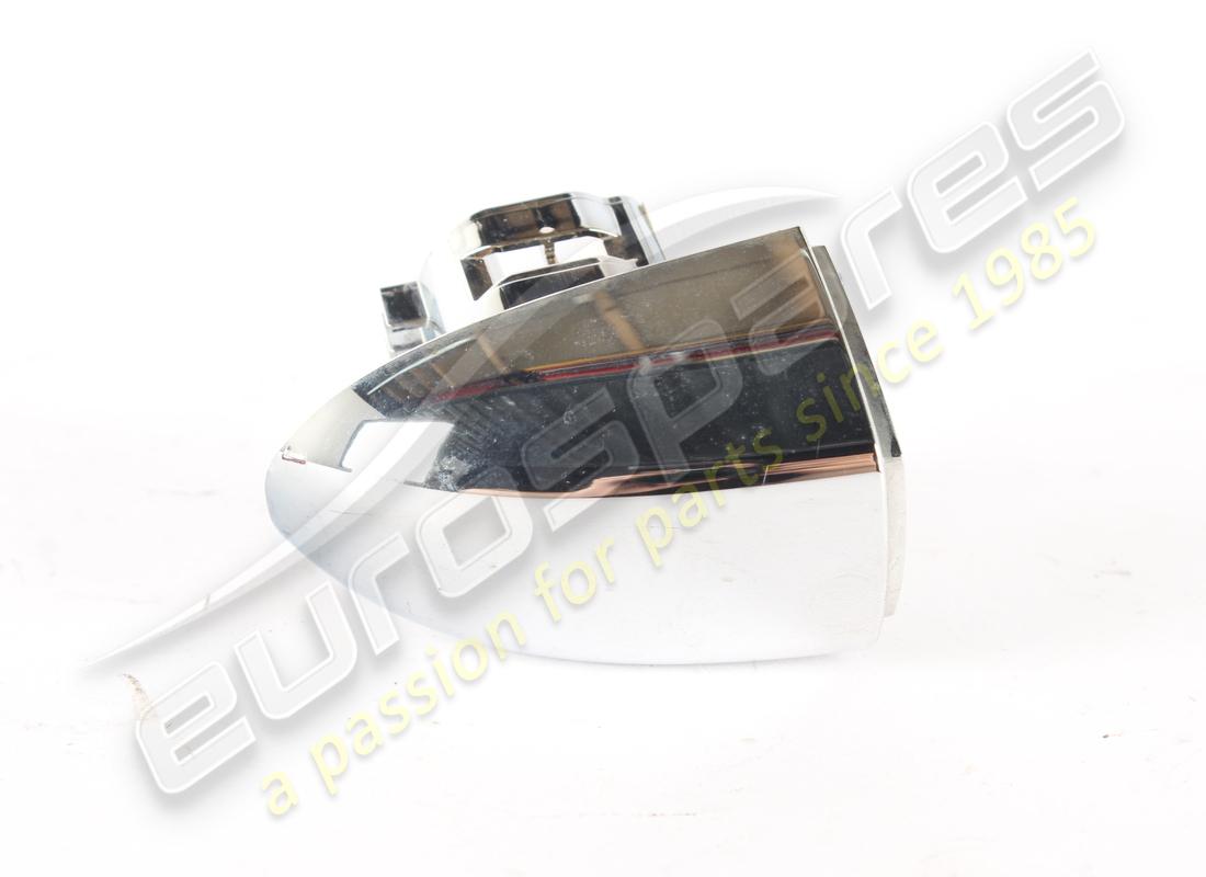 TAPPO MANIGLIA POSTERIORE USATO Maserati (5IX-). NUMERO PARTE 675000300 (1)