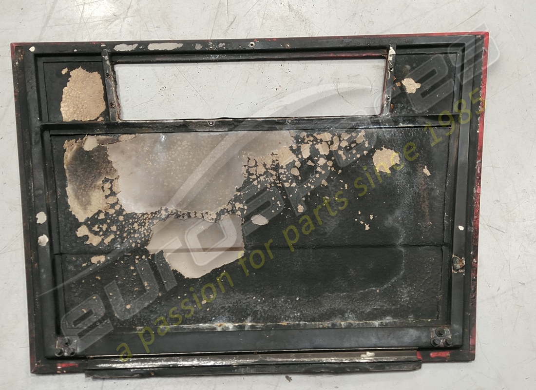 coperchio motore ferrari danneggiato, numero parte rhd 40178907 (2)