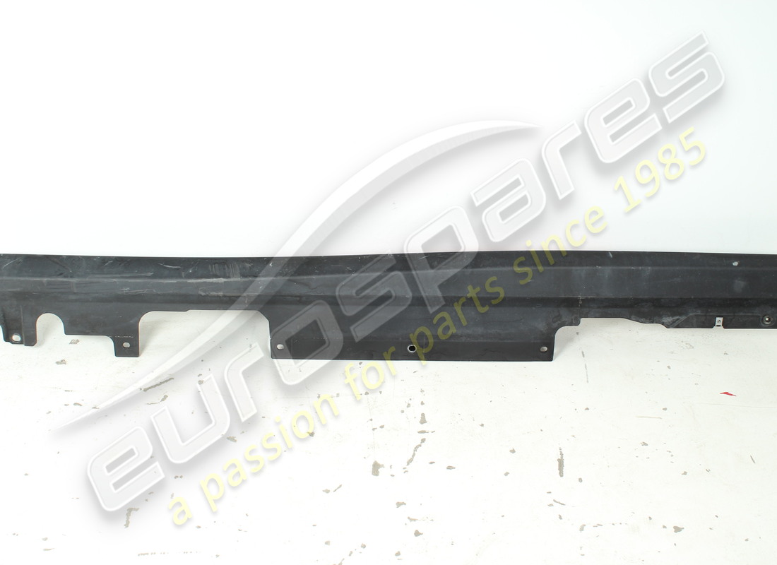 usato ferrari pannello di rivestimento soglia dx completo. numero parte 88826110 (4)