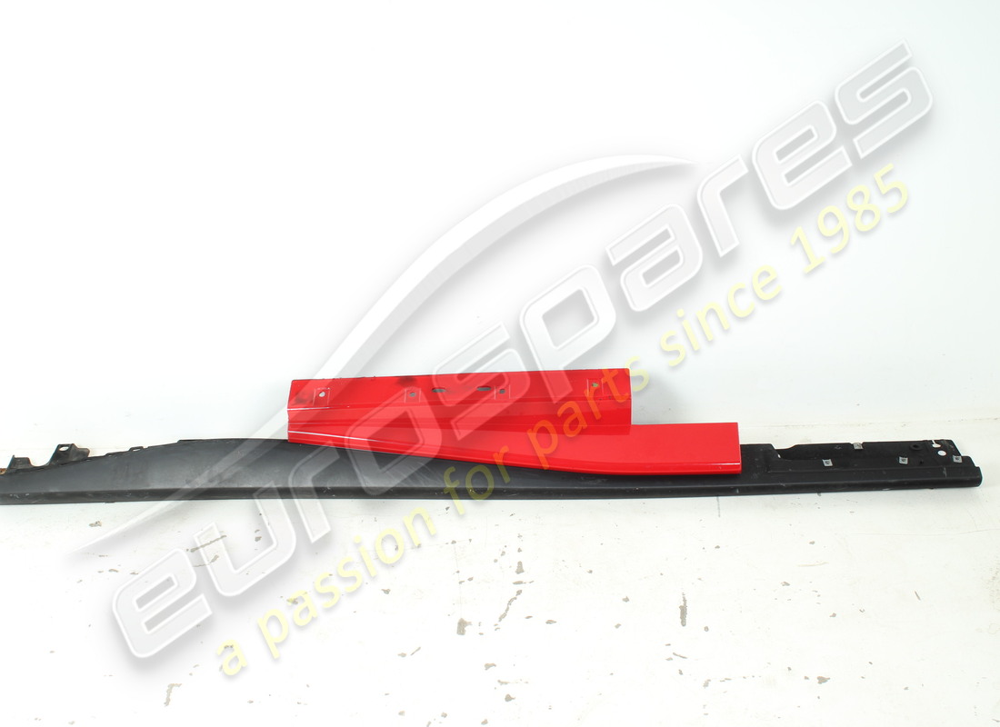usato ferrari pannello di rivestimento soglia dx completo. numero parte 88826110 (3)