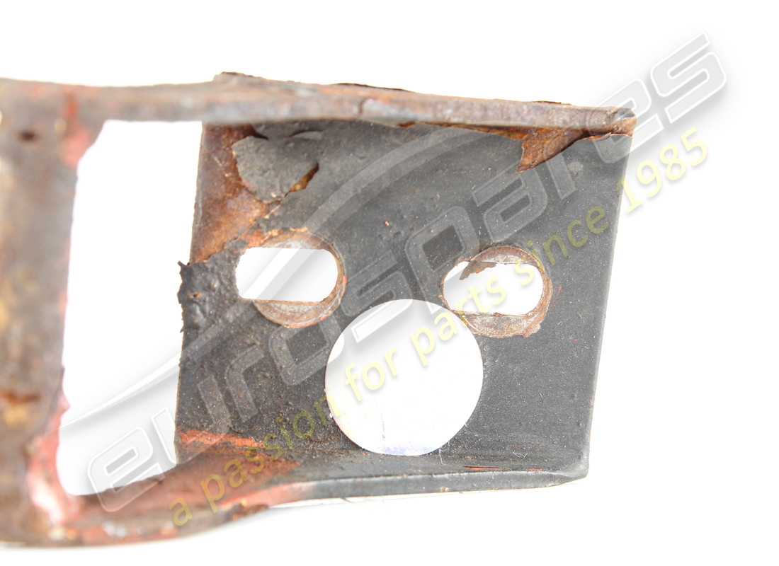 CERNIERA COPERCHIO CARBURANTE USATA Ferrari . NUMERO PARTE 40366106 (1)