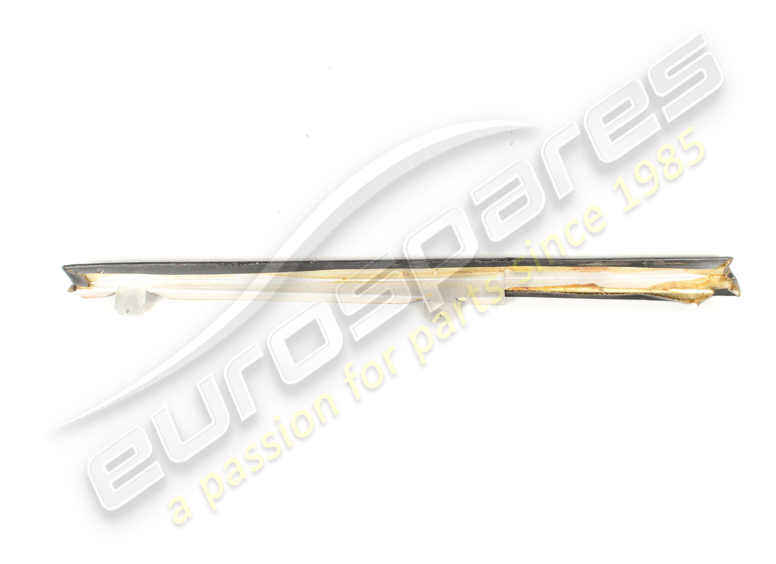 USATO FERRARI MODANATURA SX. NUMERO PARTE 61190400 (2) usato ferrari modanatura sx. numero parte 61190400 (2)