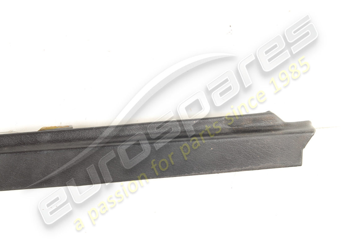 USATO FERRARI MODANATURA SX. NUMERO PARTE 61190400 (4) usato ferrari modanatura sx. numero parte 61190400 (4)