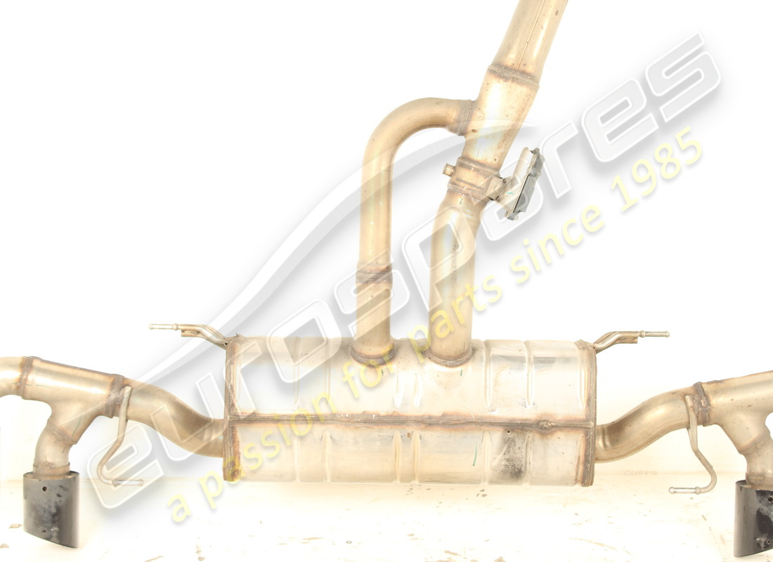 tubo di scarico posteriore usato maserati. numero parte 670177008 (3)