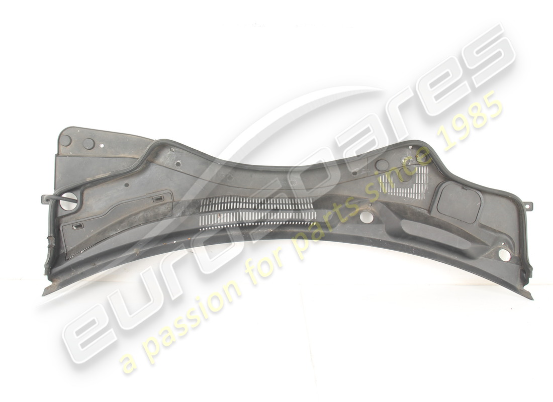 USATO Maserati COMPLETO SOTTO PARABREZZA PL . NUMERO PARTE 670013429 (1)
