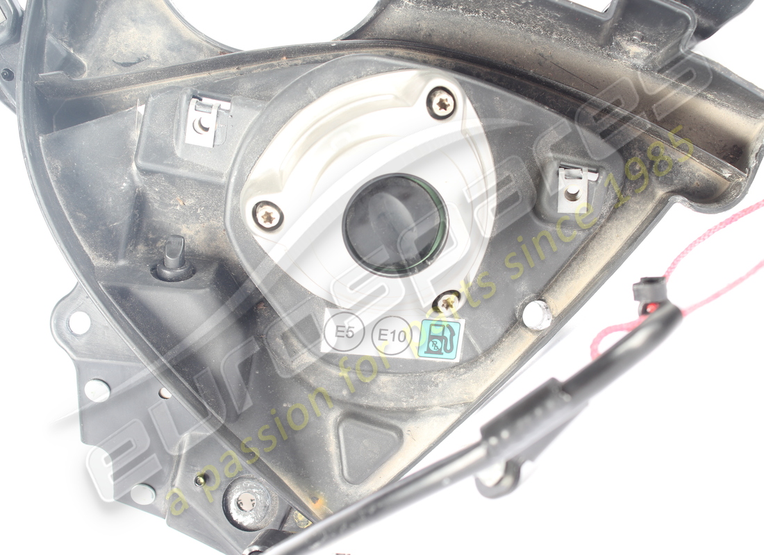 usato ferrari bocchettone carb. completo di vasca. numero parte 894321 (3)