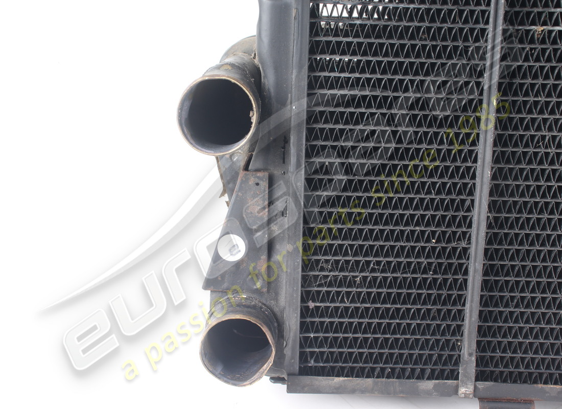 RADIATORE ACQUA MASERATI USATO. NUMERO PARTE 384000101 (2) radiatore acqua maserati usato. numero parte 384000101 (2)