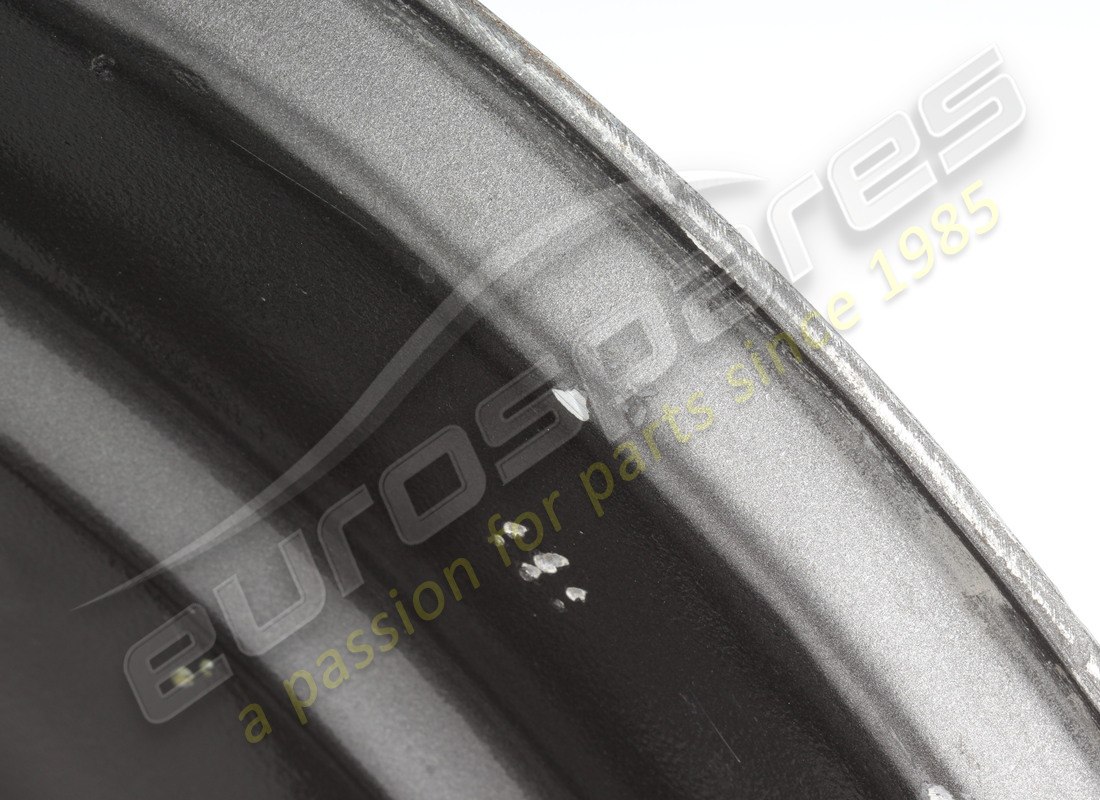 CERCHIO ANTERIORE FERRARI USATO. NUMERO PARTE 275585 (11) cerchio anteriore ferrari usato. numero parte 275585 (11)