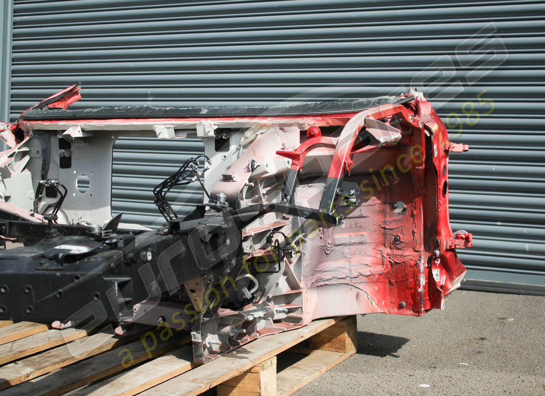 telaio anteriore eurospares ferrari f8 usato. numero parte eap1390088 (2)