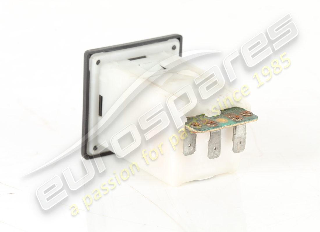 usato ferrari interruttore di sbloccaggio del coperchio del bagagliaio. numero parte 121596 (2)