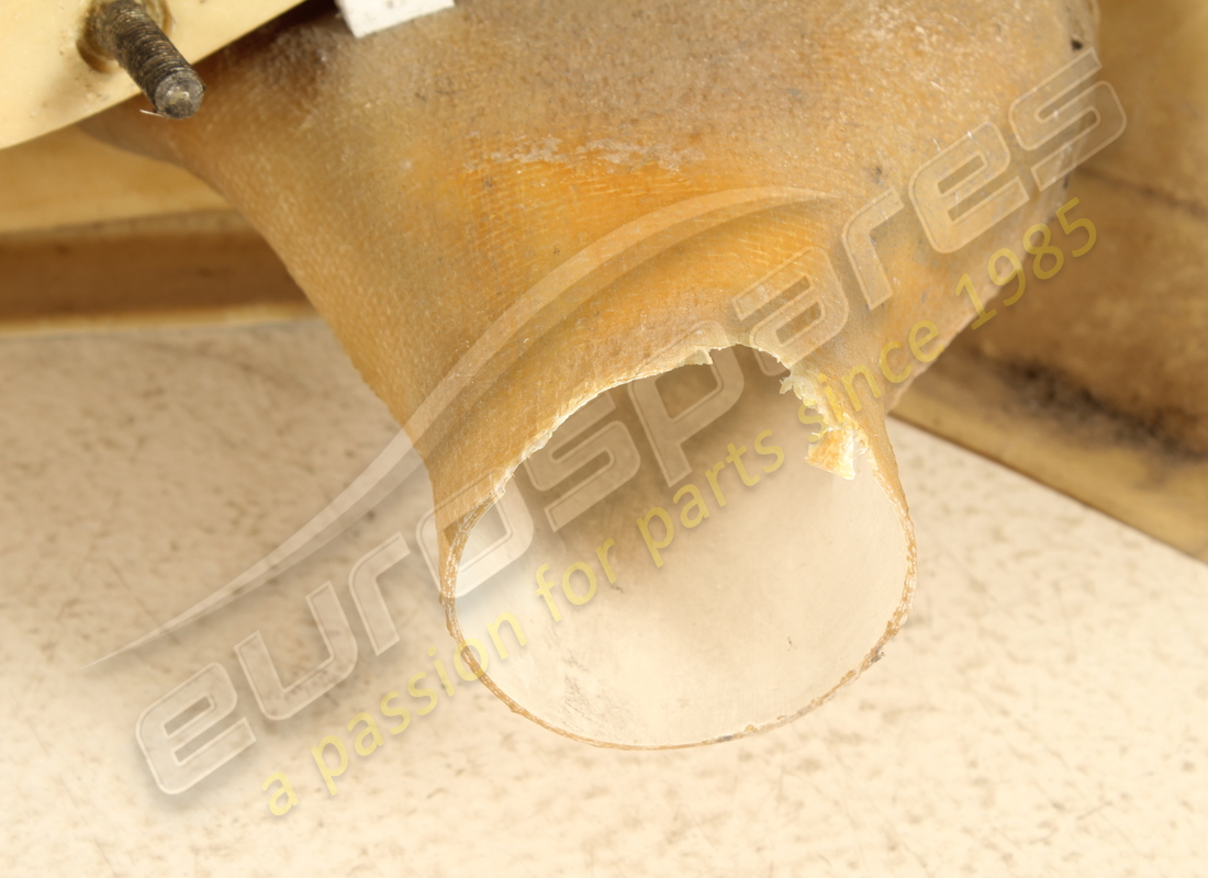 nuovo (altro) ferrari paraurti anteriore. numero parte 65047110 (6)