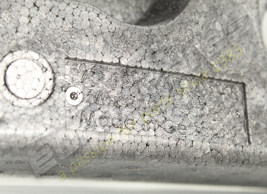 nuovo porsche parte di attacco per rivestimento posteriore. numero parte 9gt807603 (5)