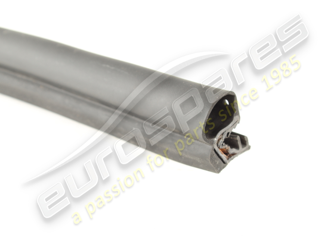 GUARNIZIONE INFERIORE USATA FERRARI. NUMERO PARTE 83987400 (2) guarnizione inferiore usata ferrari. numero parte 83987400 (2)