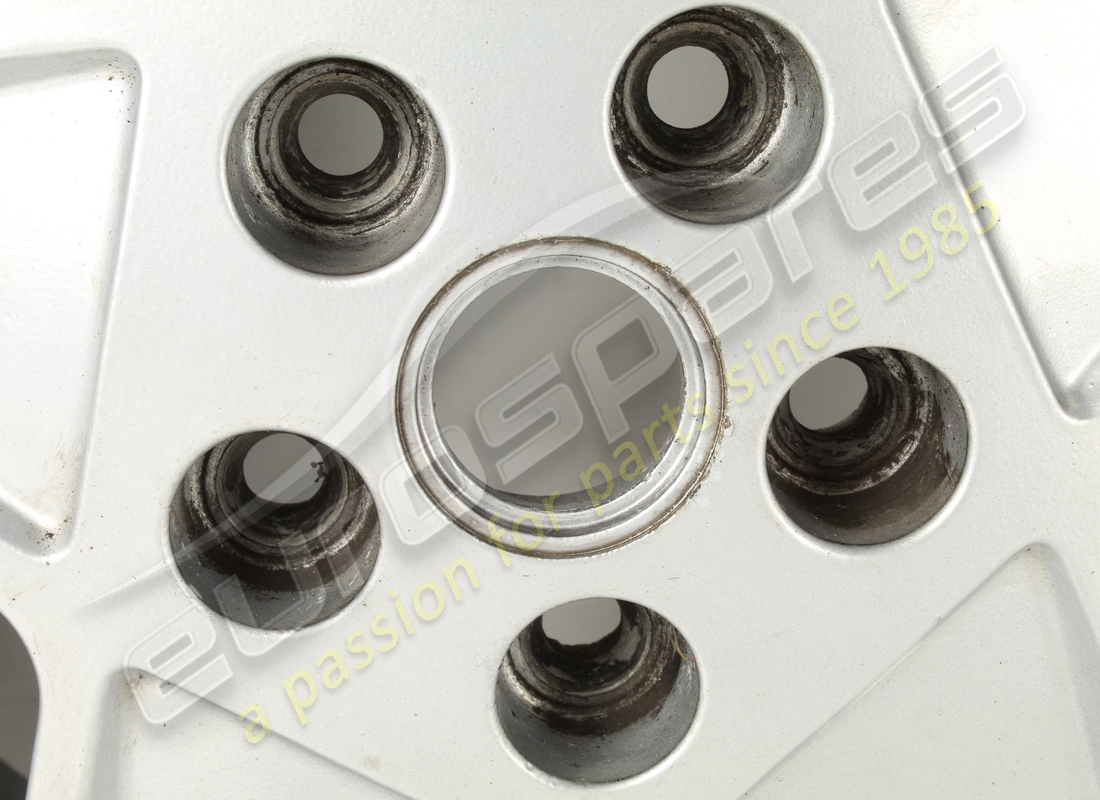 usato ferrari ruota anteriore 3.2 mqv. numero parte 127465 (2)