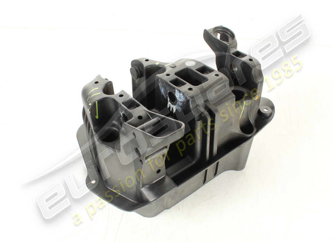 supporto pedaliera usato maserati. numero parte 204192 (2)