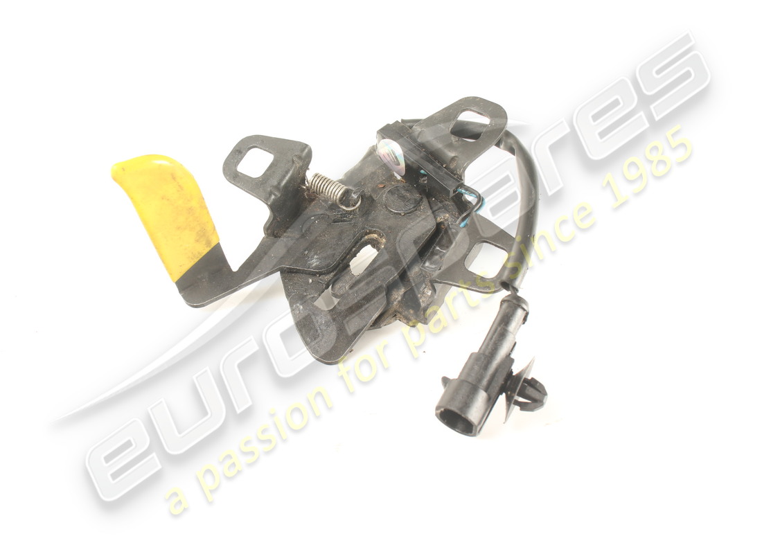 SERRATURA COFANO MOTORE USATA Maserati. NUMERO PARTE 670003116 (1)