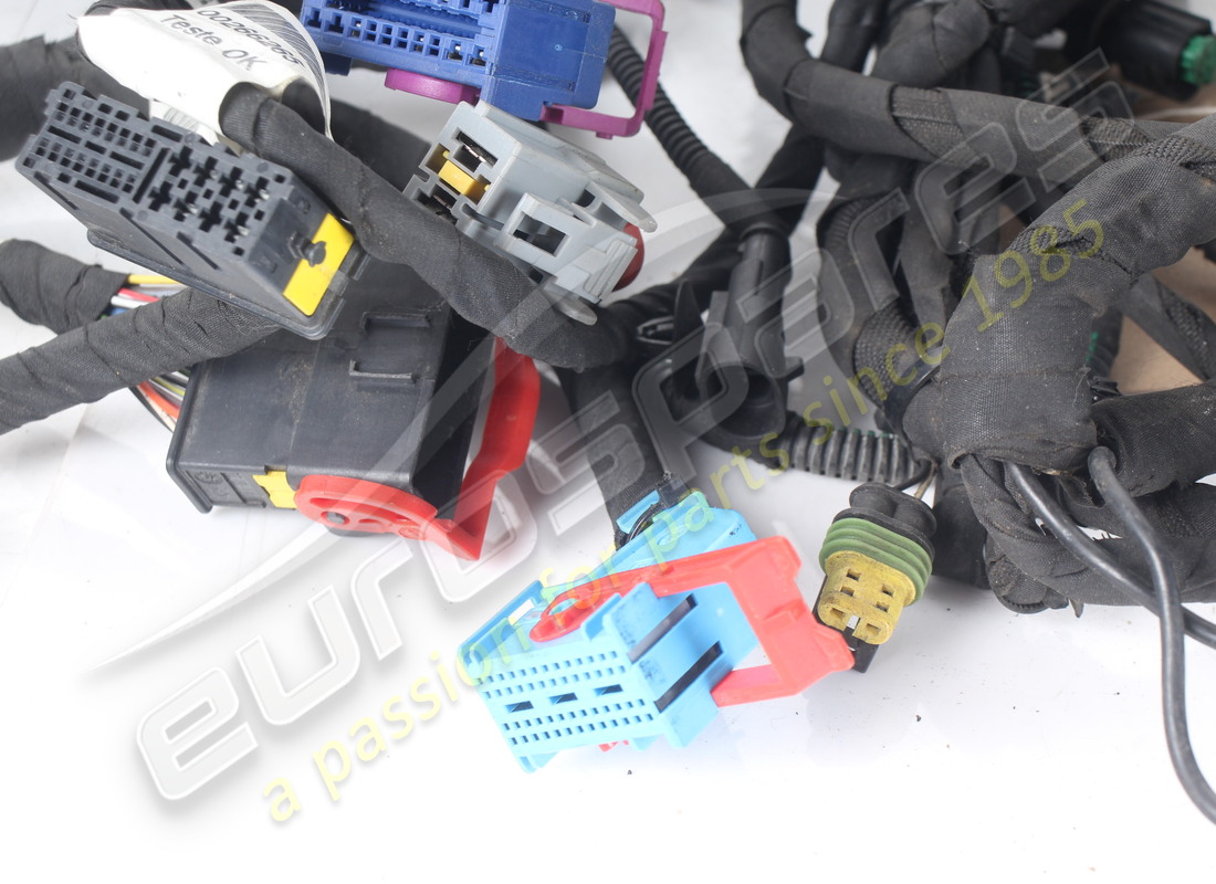 DAMAGED FERRARI CAVO ANTERIORE. PART NUMBER 266265 (4) damaged ferrari cavo anteriore. part number 266265 (4)