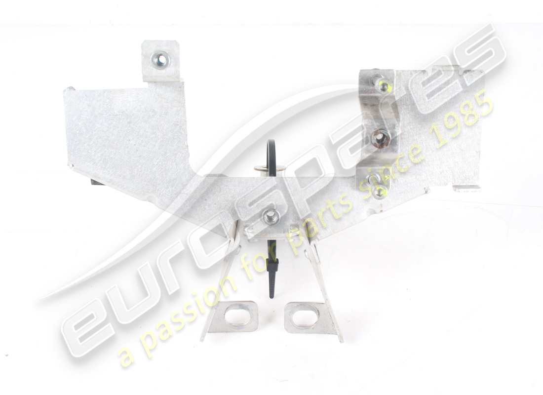 staffa di montaggio pompa usata ferrari. numero parte 314656 (2)