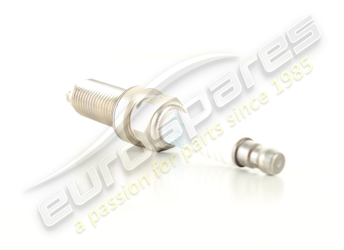 NUOVA CANDELA NGK. NUMERO PARTE 310840 (3) nuova candela ngk. numero parte 310840 (3)