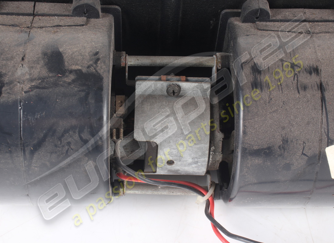 UNITÀ EVAPORATORE USATA FERRARI NUMERO PARTE RHD 61929300 (5) unità evaporatore usata ferrari numero parte rhd 61929300 (5)