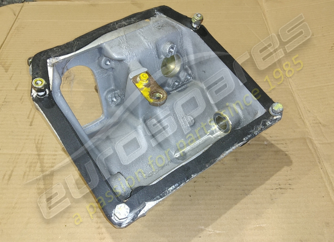 used ferrari support. part number 157233 (2)