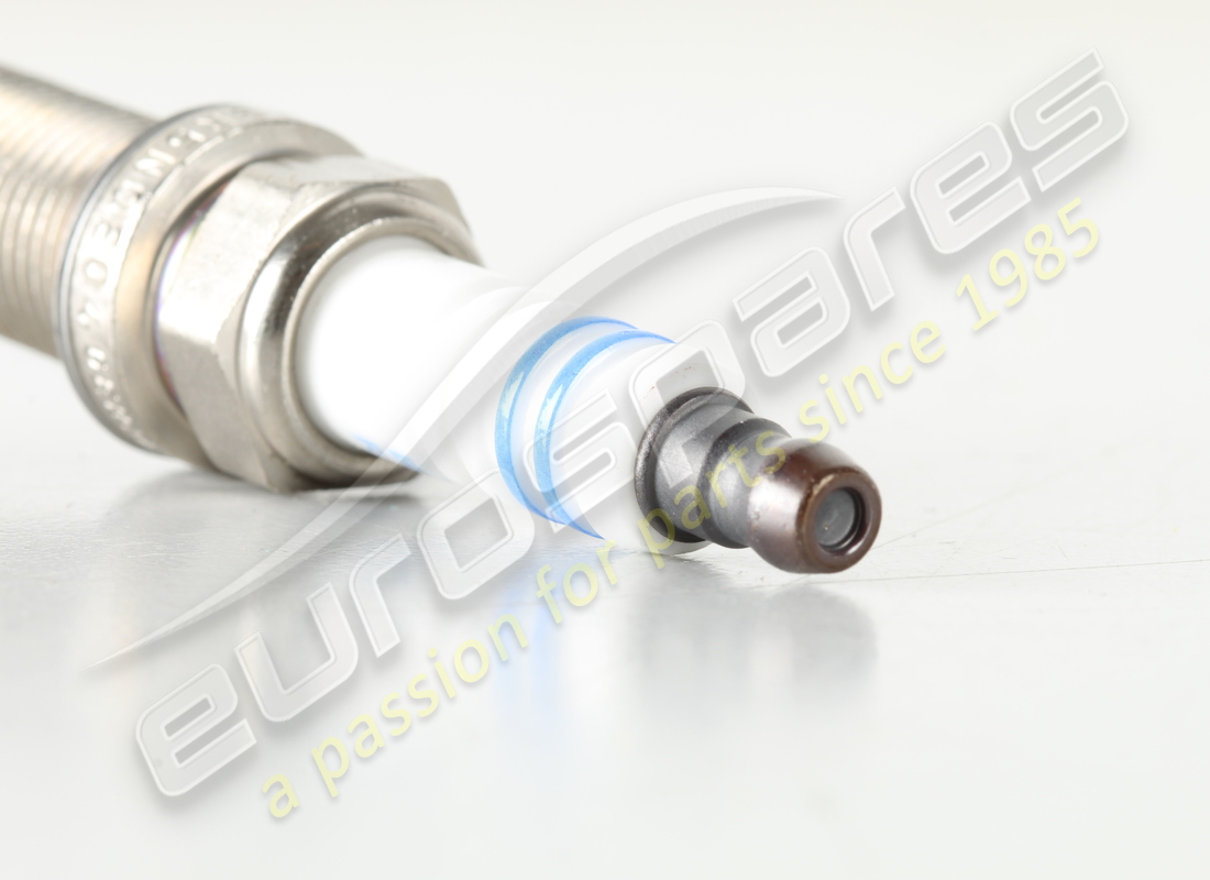 NUOVA CANDELA BOSCH. NUMERO PARTE 99917013090 (3) nuova candela bosch. numero parte 99917013090 (3)