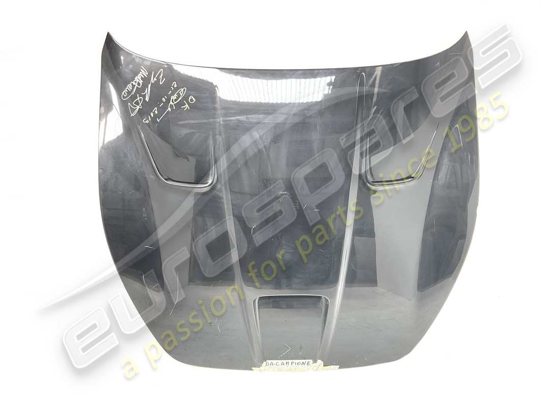 COFANO ANTERIORE IN CARBONIO USATO Maserati . NUMERO PARTE 980145491 (1)