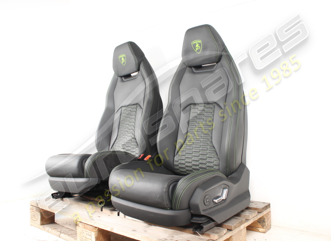 set di sedili completo usato eurospares urus. numero parte eap1227394 (4)