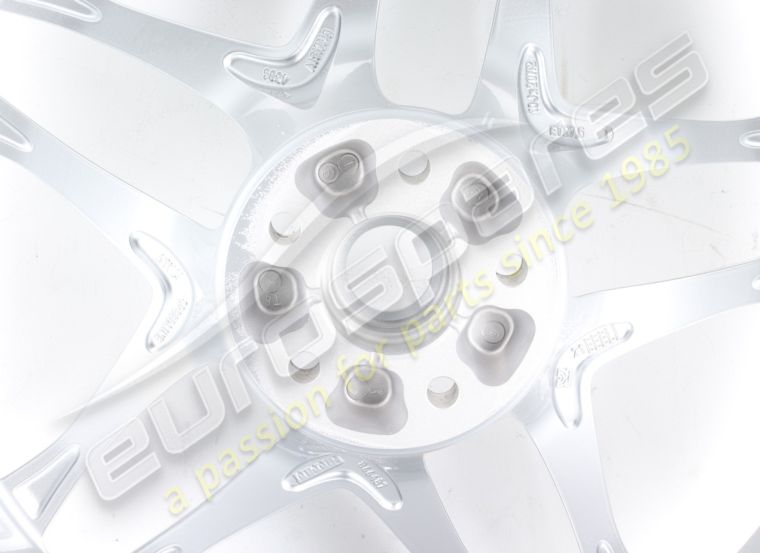 RUOTA POSTERIORE FERRARI RICONDIZIONATA. NUMERO PARTE 881321 (5) ruota posteriore ferrari ricondizionata. numero parte 881321 (5)