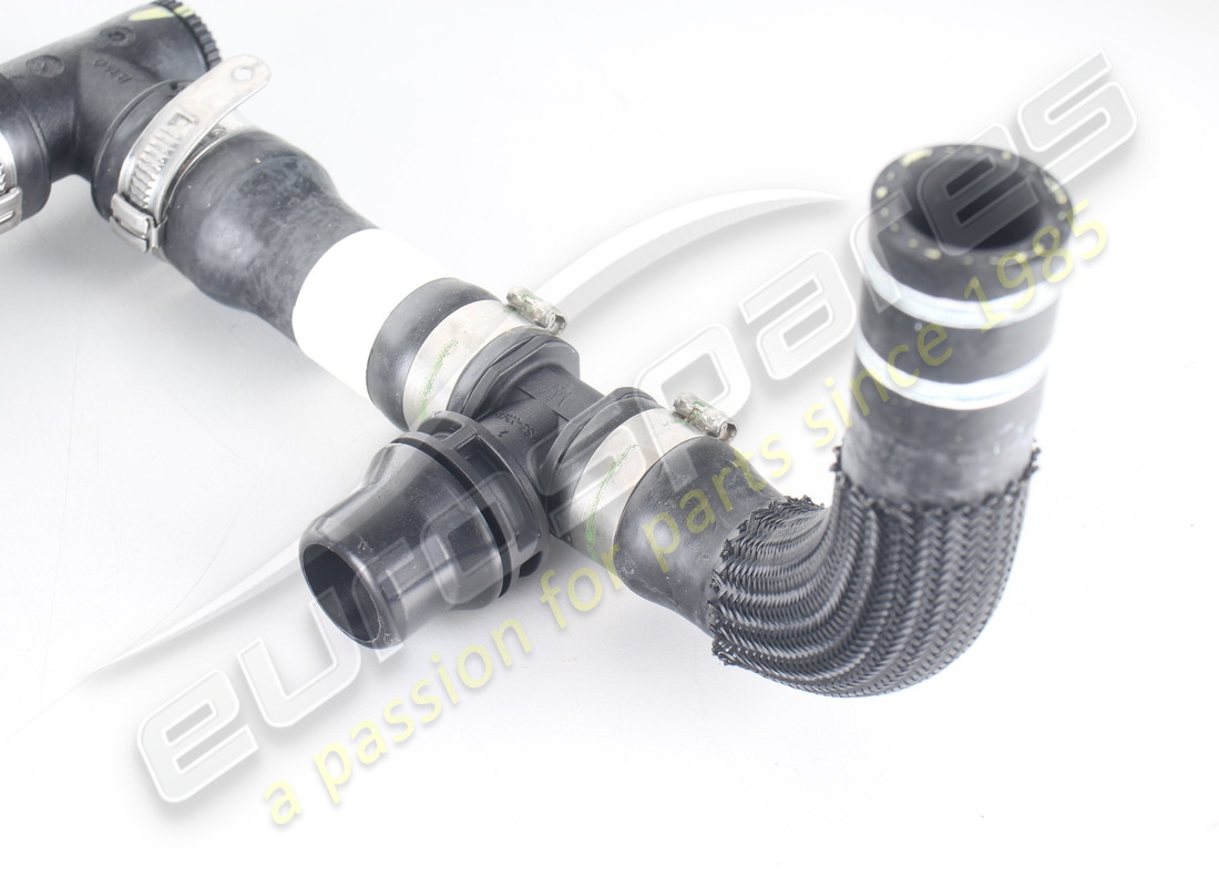 NUOVO MASERATI MANICOTTO DI RITORNO DELL'ACQUA DA HEA. NUMERO PARTE 670037573 (3) nuovo maserati manicotto di ritorno dell'acqua da hea. numero parte 670037573 (3)