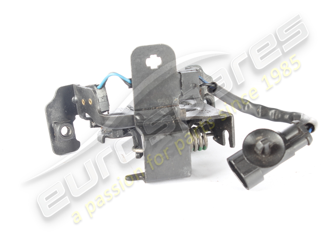 serratura laterale cofano anteriore usata maserati. numero parte 670009673 (2)