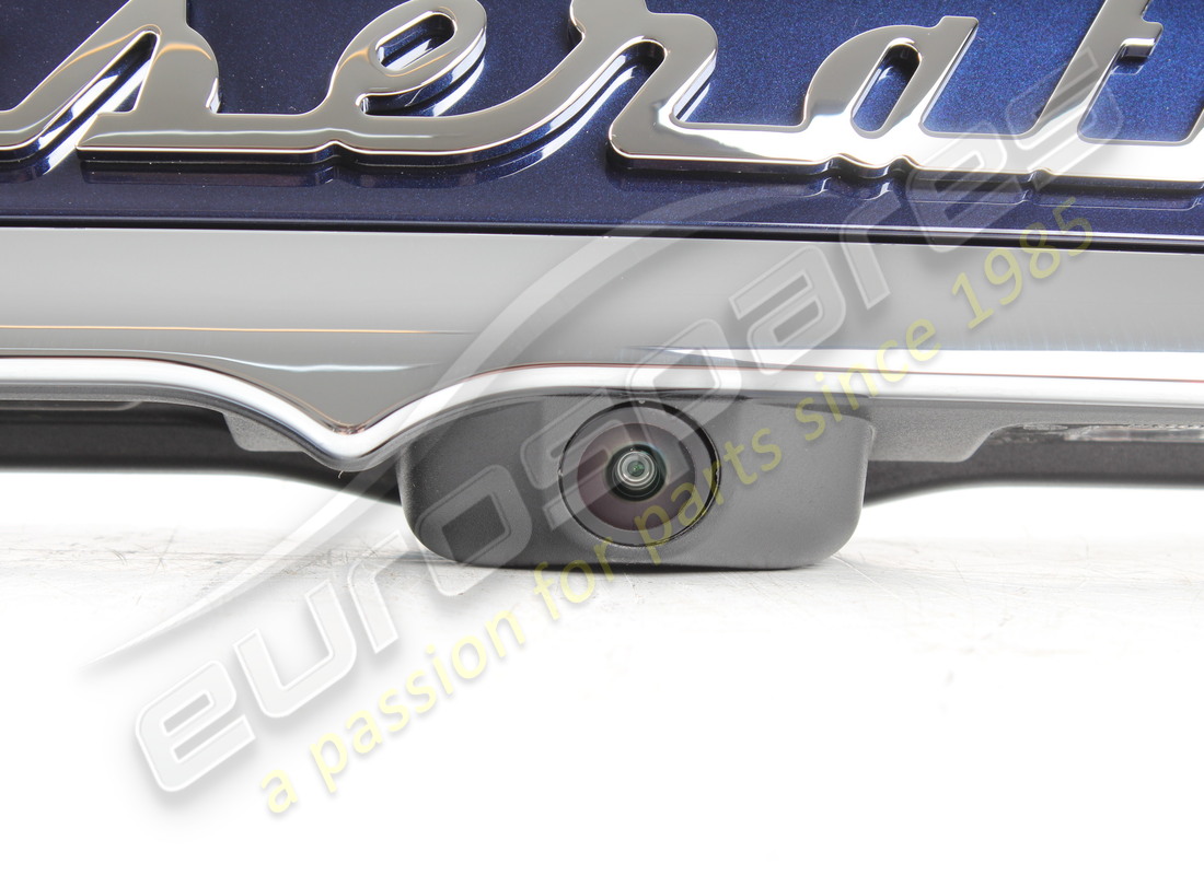 nuovo maserati barra luminosa posteriore blu profondo. codice articolo 673011228 (2)