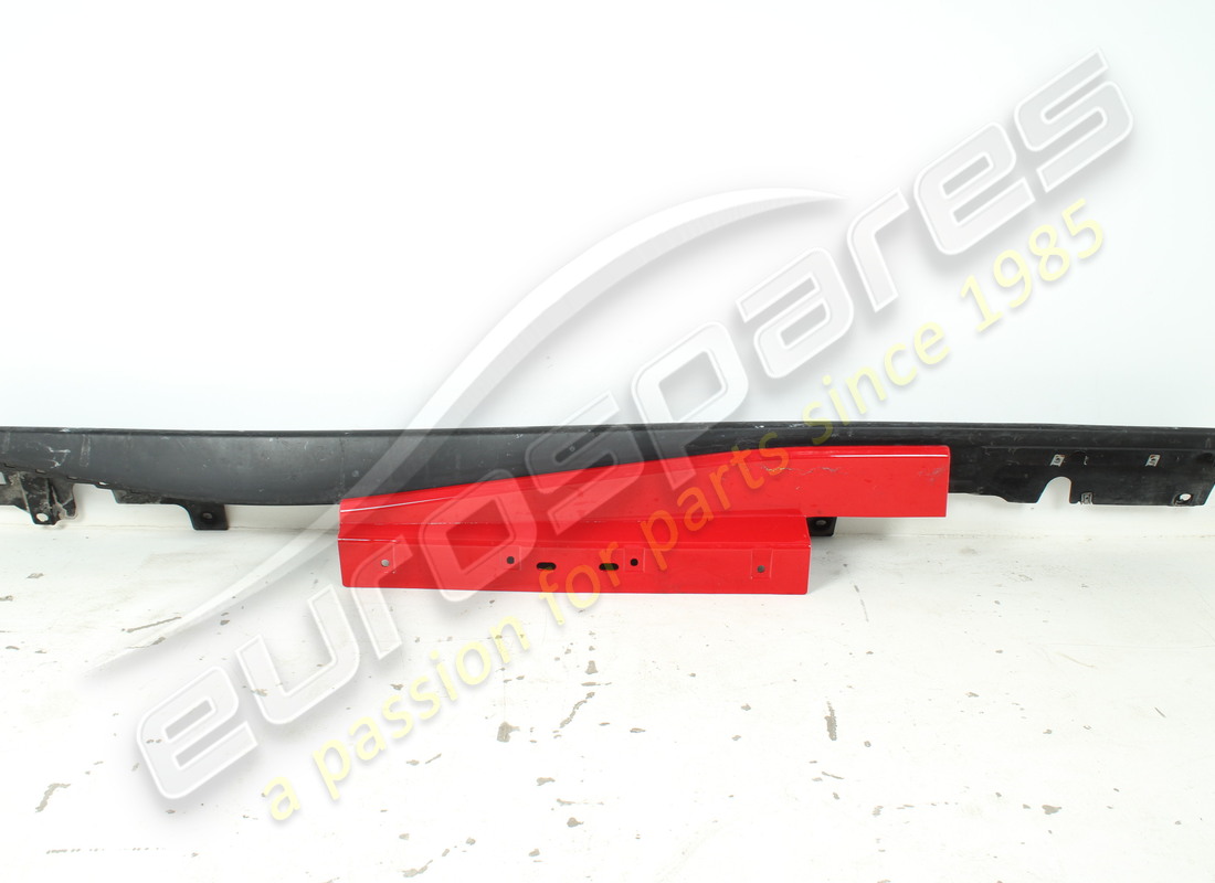 USATO Ferrari PANNELLO DI RIVESTIMENTO SOGLIA SX COMPLETO. NUMERO PARTE 88825710 (1)