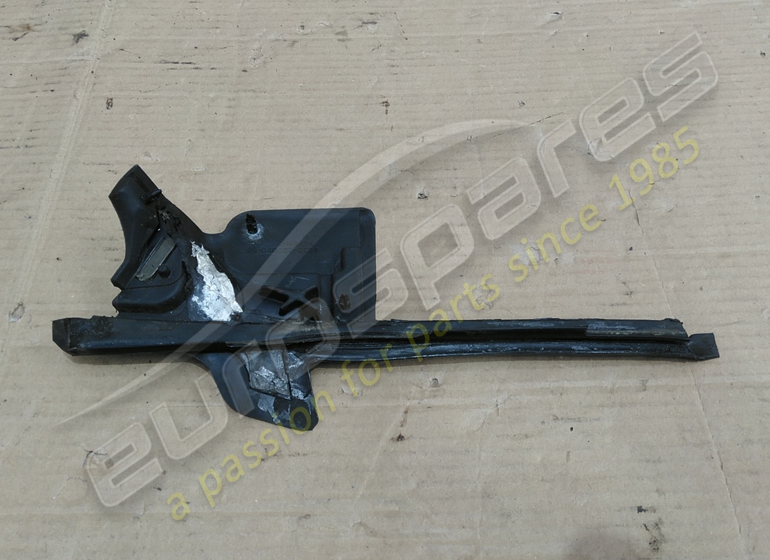 modanatura aston martin usata, rivestimento portiera anteriore, numero parte destra 6g33c20920bc (2)