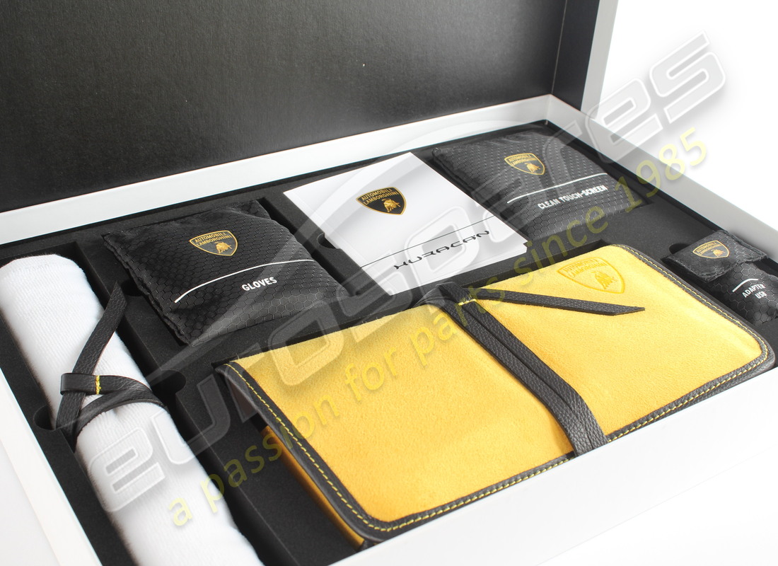 nuovo lamborghini kit di pulizia. numero parte 400898275 (3)