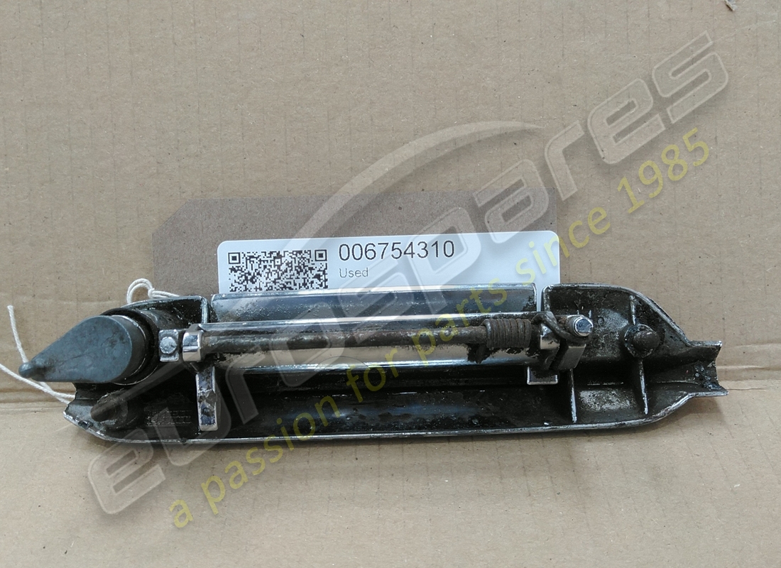 maniglia porta esterna destra lamborghini usata. numero parte 006754310 (2)