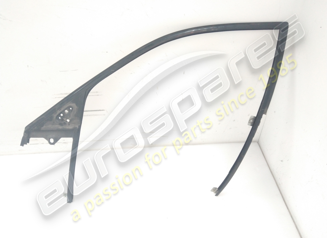 USATO Ferrari CORNICE SUPERIORE. NUMERO PARTE 61119000 (1)