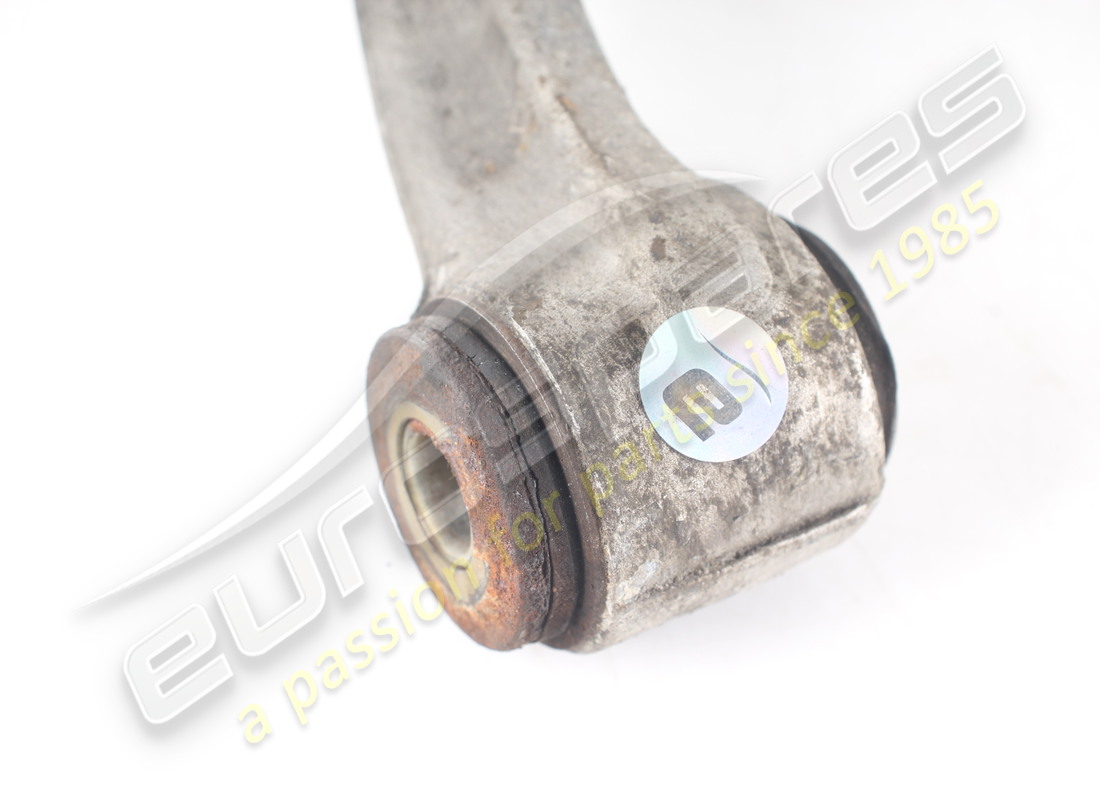 USATO MASERATI BRACCIO SUPERIORE DELLA SOSPENSIONE ANTERIORE. NUMERO PARTE 386600027 (4) usato maserati braccio superiore della sospensione anteriore. numero parte 386600027 (4)