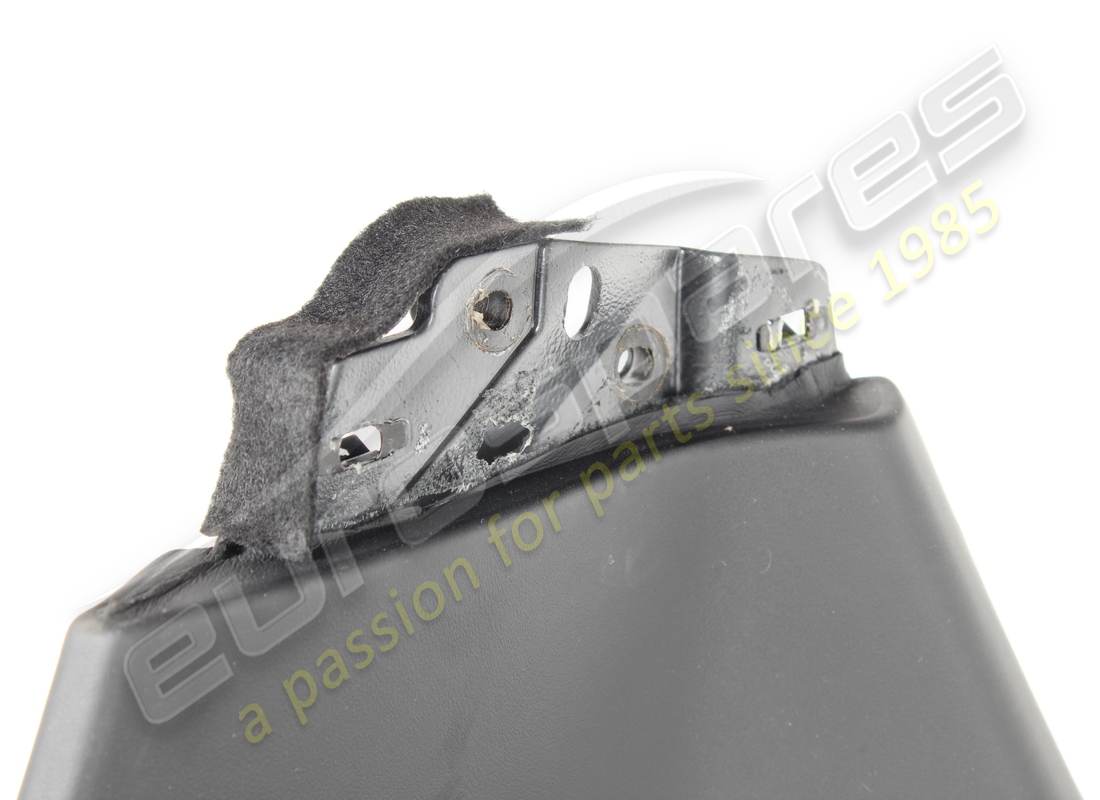 rivestimento portellone inferiore ferrari usato. numero parte 863968 (2)