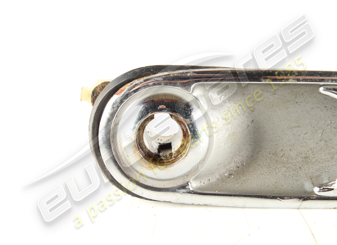 used ferrari rh ext door handle matt finish. part number 2573075002 (2)