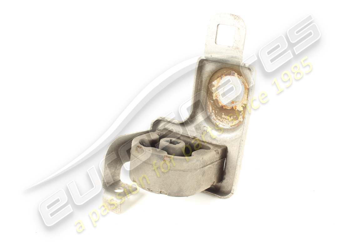 supporto controstaffa posteriore sinistro usato maserati. numero parte 670001530 (2)
