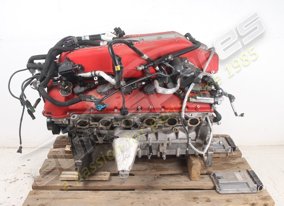 MOTORE FERRARI USATO. NUMERO PARTE 740027000 (8) motore ferrari usato. numero parte 740027000 (8)