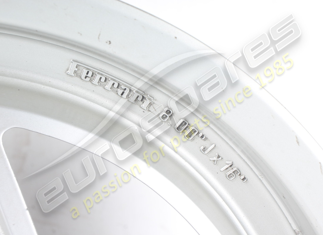 usata ferrari ruota posteriore da strada 8jx16. numero parte 130905 (2)