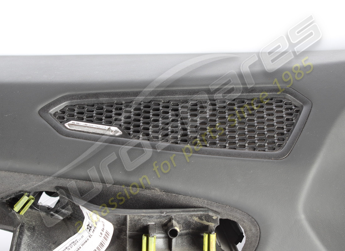 pannello di rivestimento della porta lamborghini usato. numero parte 4t1867107p (2)