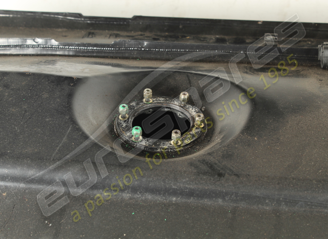 SERBATOIO CARBURANTE USATO MASERATI NUMERO PARTE 389200103 (4) serbatoio carburante usato maserati numero parte 389200103 (4)